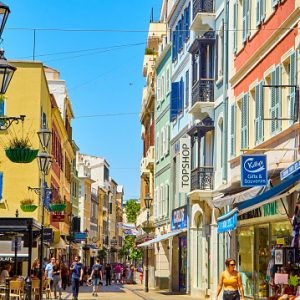 main street - Calle principal en Gibraltar