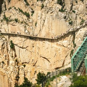 sendero-caminito-rey-via-ferrata-canon-andalucia-espana_370312-110