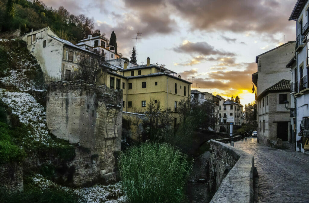 Paseo de los Tristes in Granada