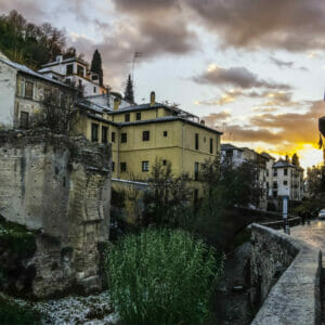 Paseo de los Tristes en Granada