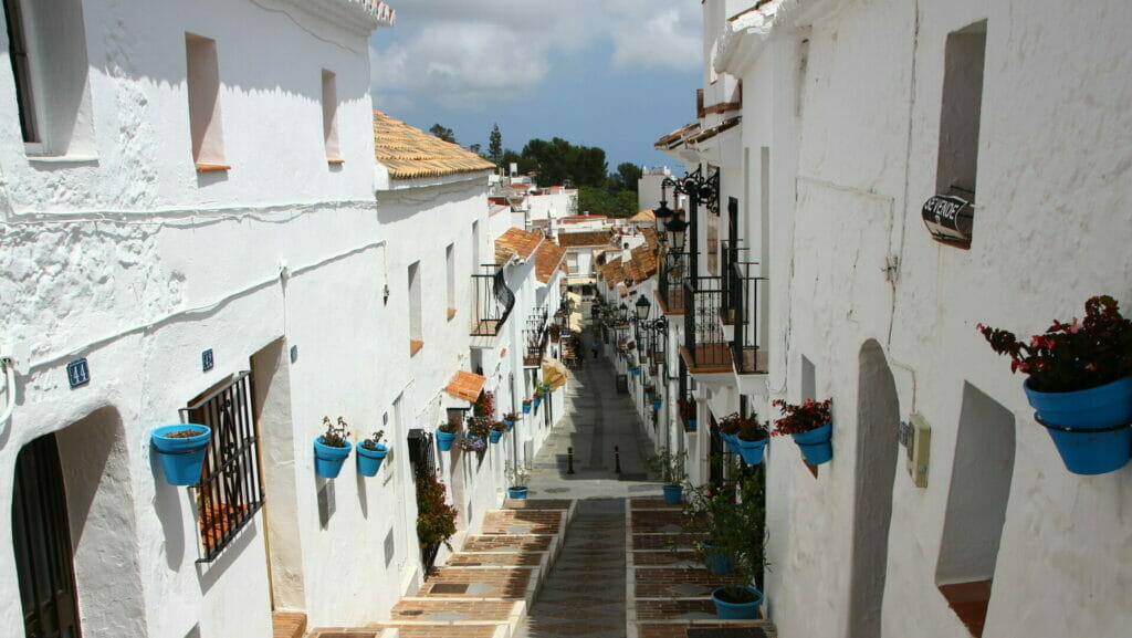 Que voir à Mijas : 10 sites incontournables 4 calle-mijas