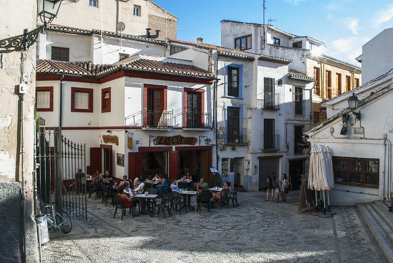 Où manger à Grenade : les meilleurs endroits pour les tapas 1 Où manger à Grenade
