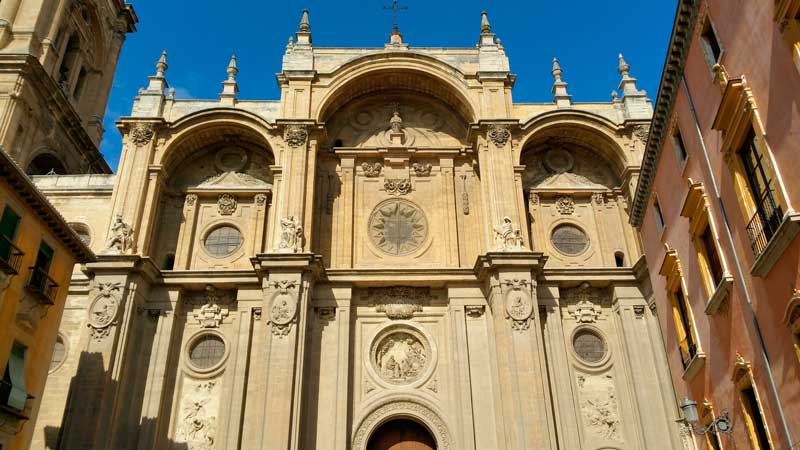 Umgebung der Kathedrale von Granada und der Plaza Nueva