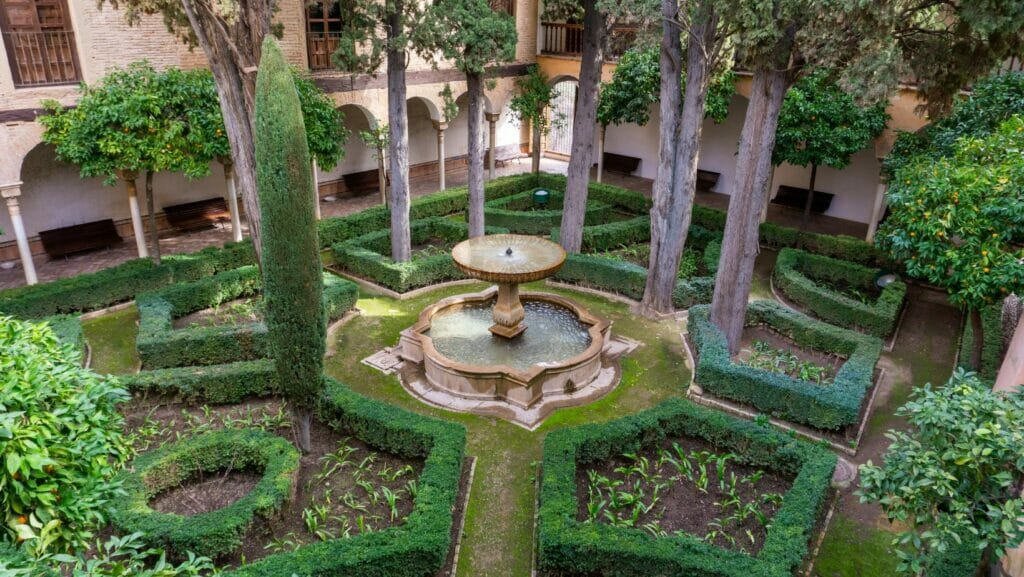 Die 5 schönsten Springbrunnen der Alhambra in Granada 3 Quelle: lindaraja alhambra