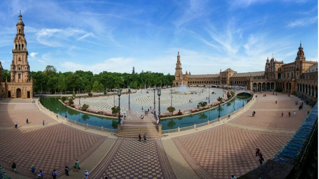 perspectiva plaza espana sevilla