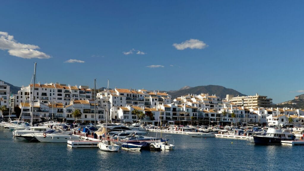 marbella puerto banus shops