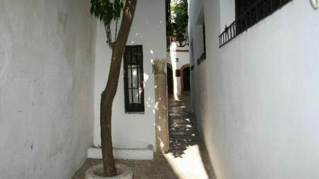 Cordoba's Jewish Quarter Calleja del Panuelo