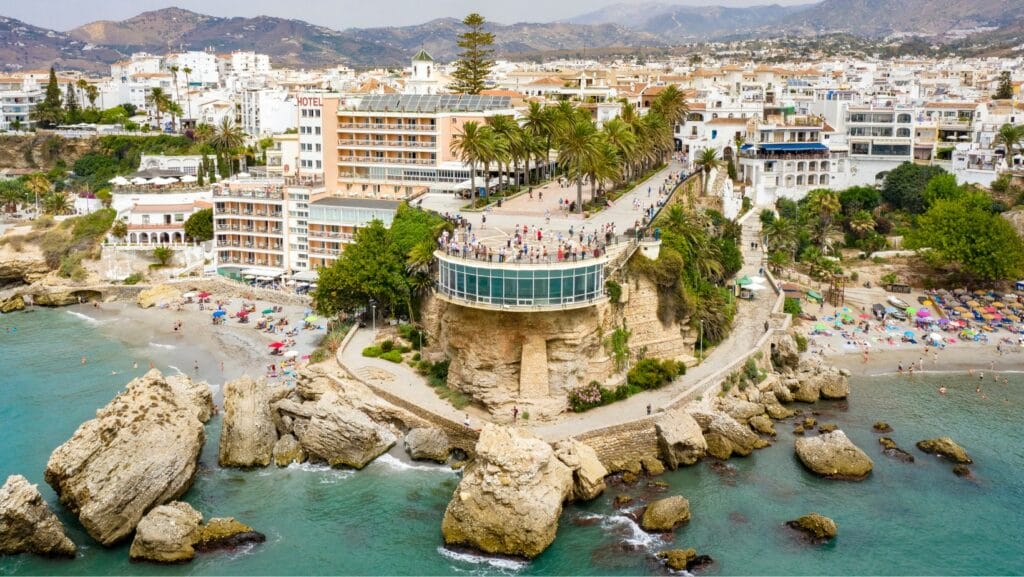 El Balcón de Europa, emblemático mirador de Nerja