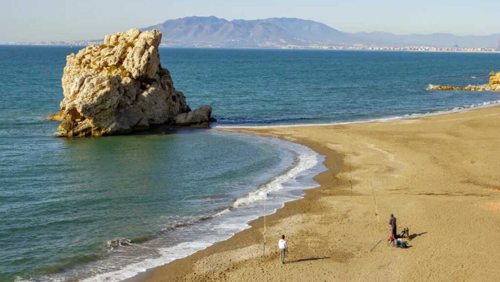 Playa del Peñón del Cuervo: Naturaleza y Ocio 4 Playa Penon