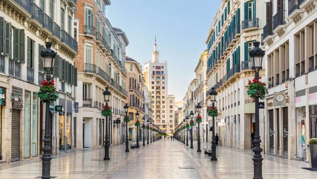 Plaza de la Marina: descubre la puerta al Mediterráneo en Málaga 5 Plaza Marina 4