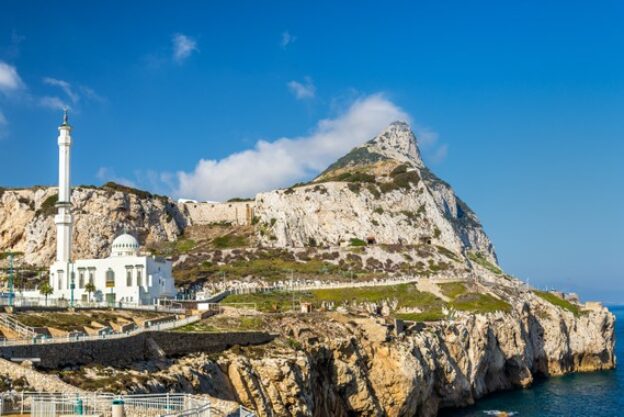 penon-gibraltar-mezquita-vista-europa-point-gibraltar_261932-2515 (1)