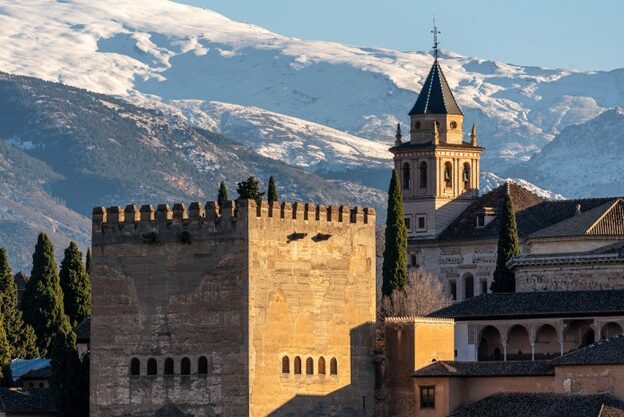 how long does it take to see the alhambra?